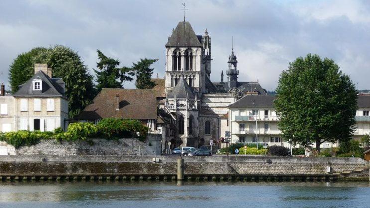 Bois-Jerome-Saint-Ouen La Chapelle De Monet - Logis Eglantineヴィラ エクステリア 写真